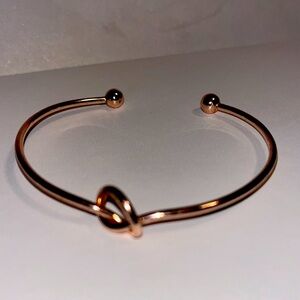 Knot Bracelet